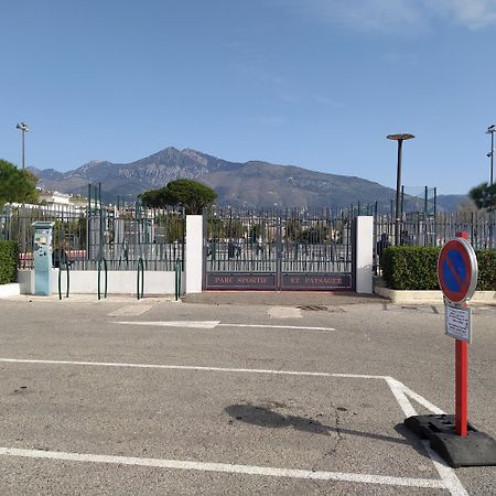 Menton Park Apartment Ruang foto